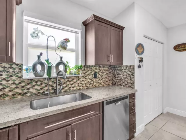 3-bedroom home for sale in Miami - 14331 SW 155th Ct - MondialRealty