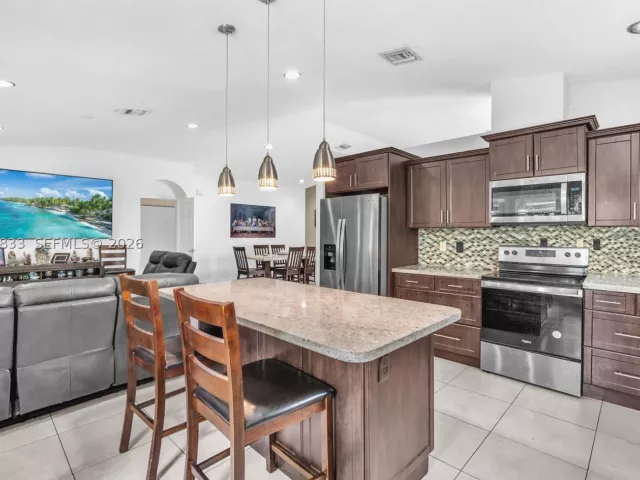 3-bedroom home for sale in Miami - 14331 SW 155th Ct - MondialRealty