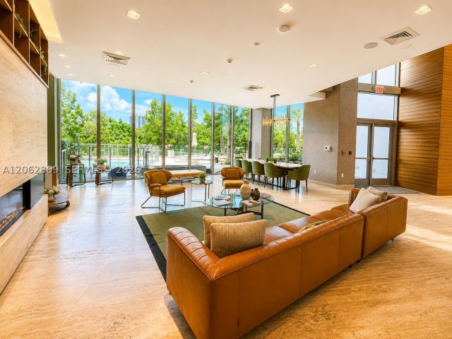 3-bedroom condo for sale in North Miami Beach - 16385 Biscayne Blvd 2007 - MondialRealty
