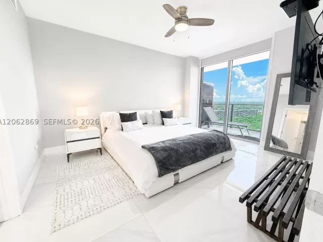 3-bedroom condo for sale in North Miami Beach - 16385 Biscayne Blvd 2007 - MondialRealty
