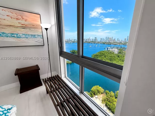 3-bedroom condo for sale in North Miami Beach - 16385 Biscayne Blvd 2007 - MondialRealty