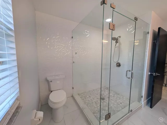 5-bedroom home for sale in Pembroke Pines - 855 SW 174th Terrace - MondialRealty