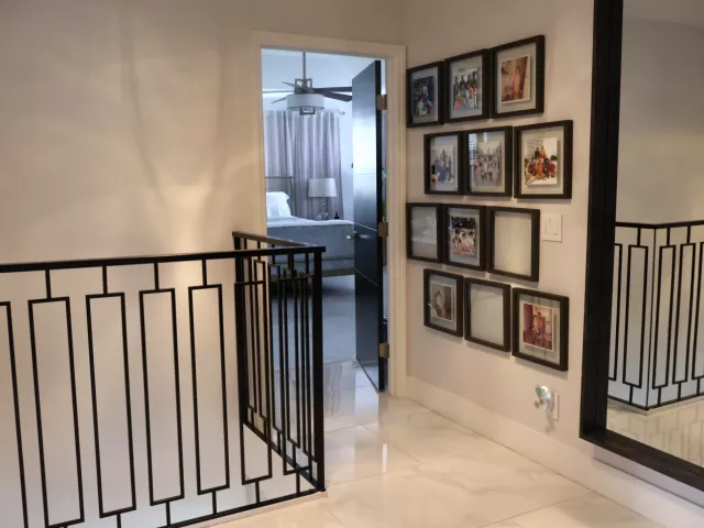 5-bedroom home for sale in Pembroke Pines - 855 SW 174th Terrace - MondialRealty