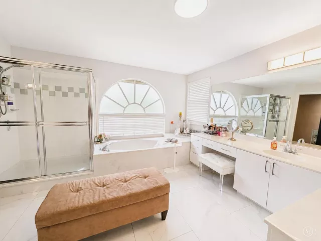 5-bedroom home for sale in Pembroke Pines - 855 SW 174th Terrace - MondialRealty