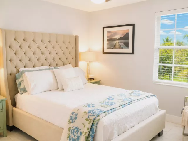 5-bedroom home for sale in Pembroke Pines - 855 SW 174th Terrace - MondialRealty