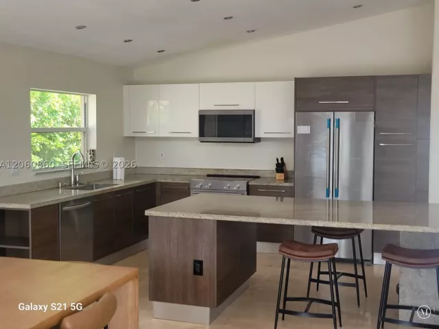 3-bedroom home for rent in Miami - 13242 SW 146th St 13242 - MondialRealty