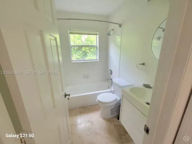 3-bedroom home for rent in Miami - 13242 SW 146th St 13242 - MondialRealty