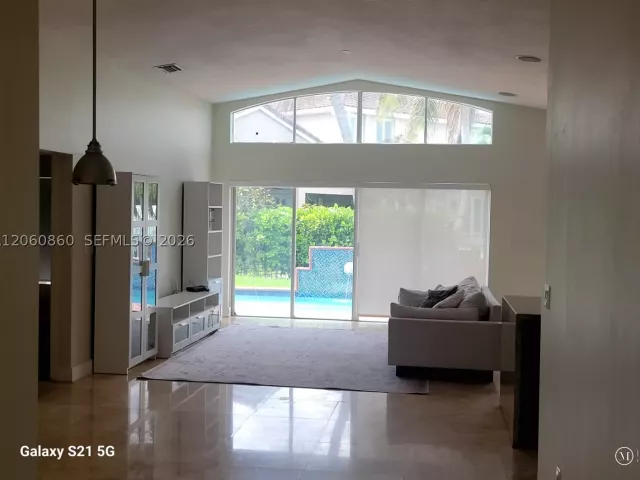 3-bedroom home for rent in Miami - 13242 SW 146th St 13242 - MondialRealty