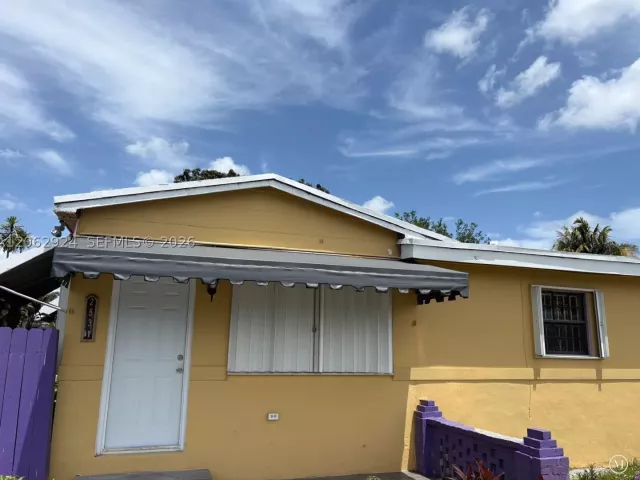 2-bedroom home for sale in Miami - 2531 NW 88th St - MondialRealty