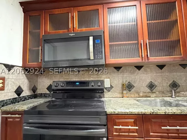2-bedroom home for sale in Miami - 2531 NW 88th St - MondialRealty