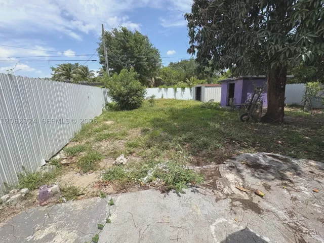 2-bedroom home for sale in Miami - 2531 NW 88th St - MondialRealty