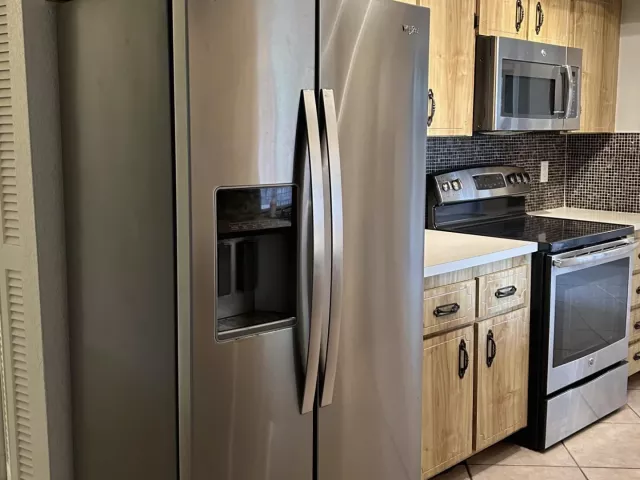3-bedroom home for rent in Boca Raton - 6162 AMBERWOODS Drive - MondialRealty
