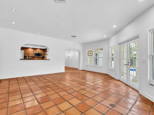 3-bedroom home for sale in Boca Raton - 898 Azalea Street - MondialRealty