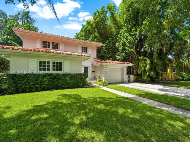 3-bedroom home for rent in Coral Gables - 420 Aledo Ave - MondialRealty