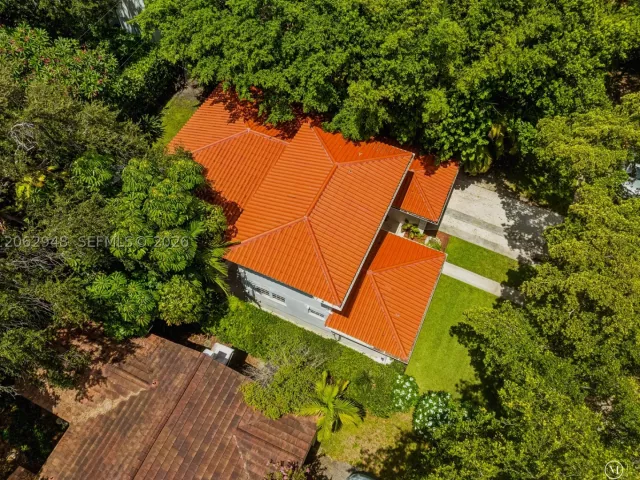 3-bedroom home for rent in Coral Gables - 420 Aledo Ave - MondialRealty