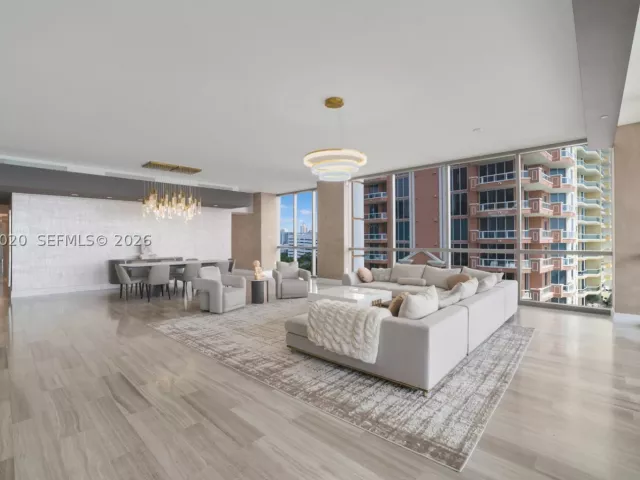 3-bedroom condo for rent in Sunny Isles Beach - 17749 Collins Ave 601 - MondialRealty