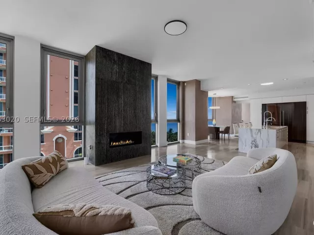3-bedroom condo for rent in Sunny Isles Beach - 17749 Collins Ave 601 - MondialRealty