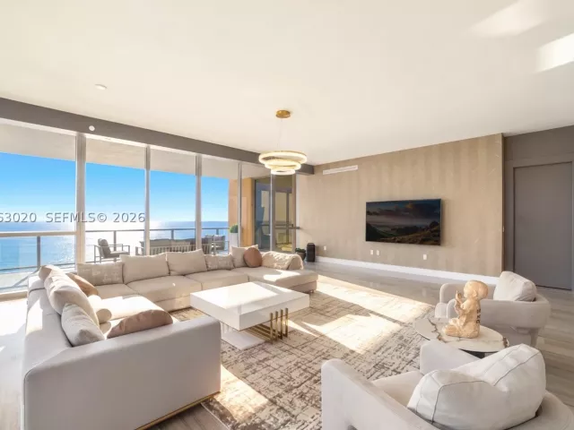 3-bedroom condo for rent in Sunny Isles Beach - 17749 Collins Ave 601 - MondialRealty