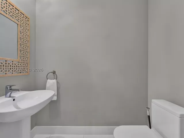 2-bedroom condo for rent in Miami - 1100 Biscayne Boulevard 2902 - MondialRealty