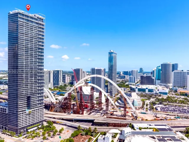 2-bedroom condo for rent in Miami - 1100 Biscayne Boulevard 2902 - MondialRealty