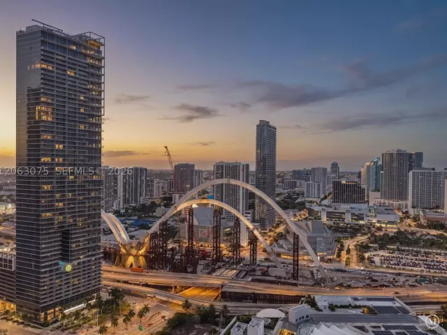 2-bedroom condo for rent in Miami - 1100 Biscayne Boulevard 2902 - MondialRealty