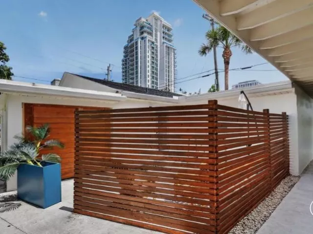 6-bedroom home for sale in West Palm Beach - 4811 N FLAGLER Drive - MondialRealty