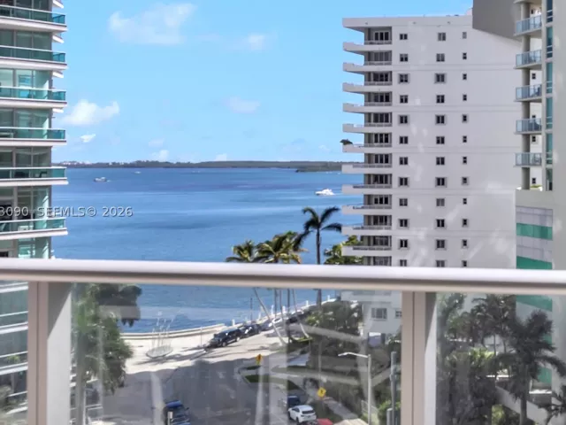 1-bedroom condo for sale in Miami - 1300 Brickell Bay Dr 903 - MondialRealty