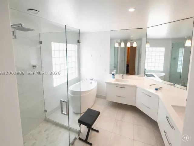 4-bedroom home for rent in Boca Raton - 22015 Altona Dr - MondialRealty