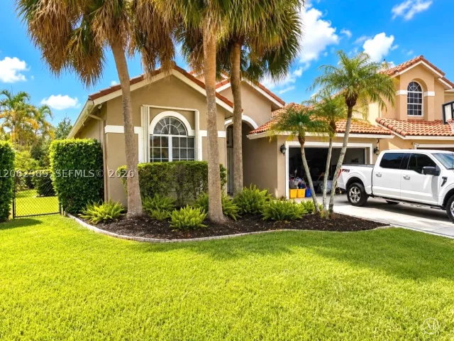 4-bedroom home for rent in Boca Raton - 22015 Altona Dr - MondialRealty