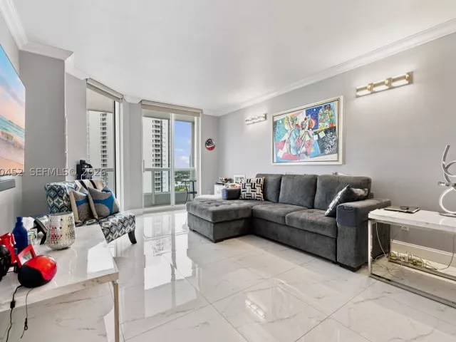 3-bedroom condo for sale in Aventura - 21205 Yacht Club Dr 1502 - MondialRealty