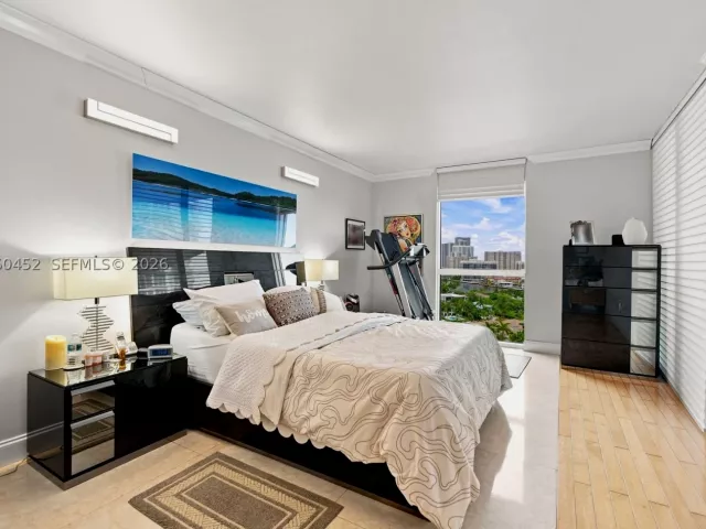 3-bedroom condo for sale in Aventura - 21205 Yacht Club Dr 1502 - MondialRealty