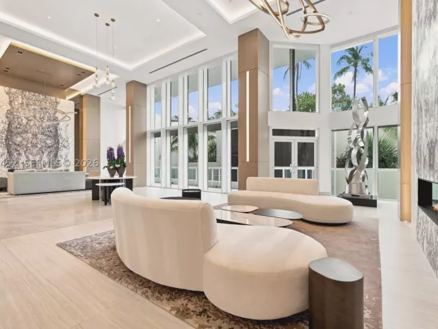 3-bedroom condo for sale in Aventura - 21205 Yacht Club Dr 1502 - MondialRealty