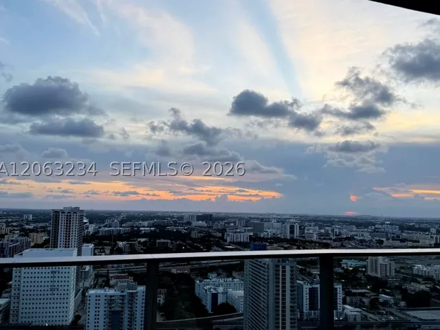 1-bedroom condo for sale in Miami - 851 NE 1st Ave 3510 - MondialRealty