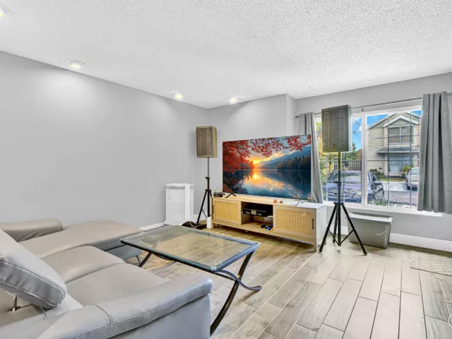 4-bedroom home for rent in West Palm Beach - 5893 CASSANDRA Court - MondialRealty