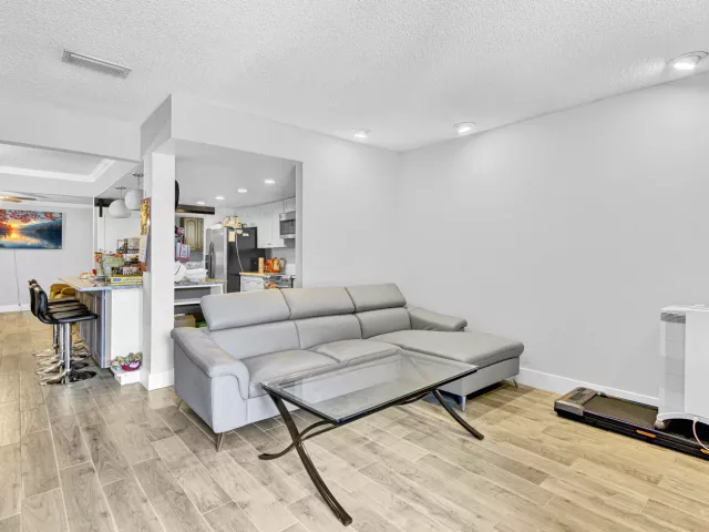 4-bedroom home for rent in West Palm Beach - 5893 CASSANDRA Court - MondialRealty