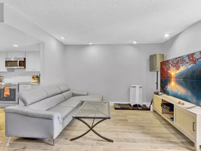 4-bedroom home for rent in West Palm Beach - 5893 CASSANDRA Court - MondialRealty