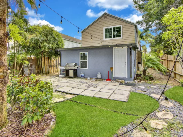 4-bedroom home for rent in West Palm Beach - 5893 CASSANDRA Court - MondialRealty