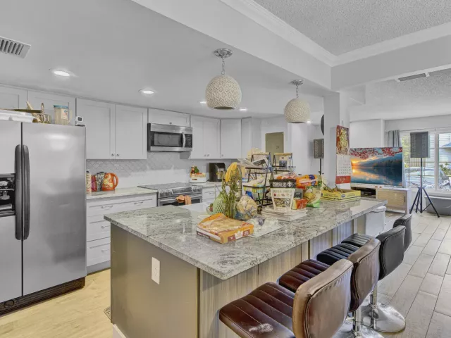 4-bedroom home for rent in West Palm Beach - 5893 CASSANDRA Court - MondialRealty