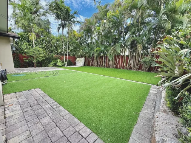 2-bedroom home for rent in Miami - 5744 SW 54th Ter 0 - MondialRealty