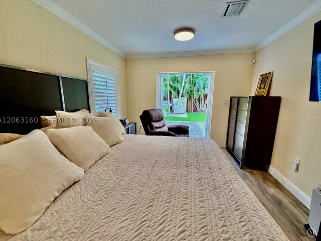 2-bedroom home for rent in Miami - 5744 SW 54th Ter 0 - MondialRealty