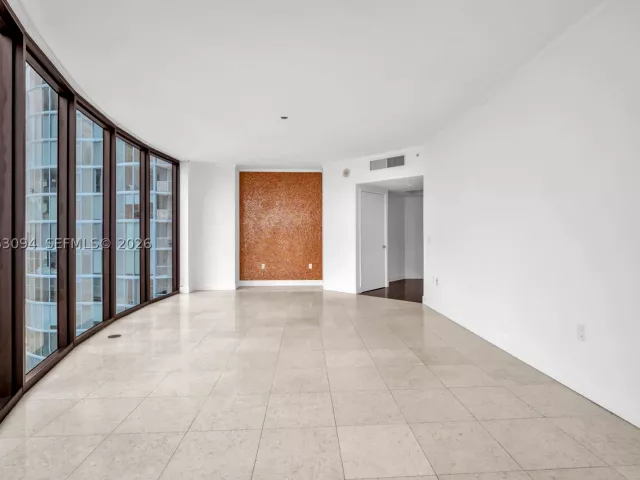 2-bedroom condo for sale in Fort Lauderdale - 333 Las Olas Way 1602 - MondialRealty