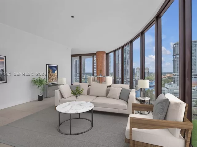 2-bedroom condo for sale in Fort Lauderdale - 333 Las Olas Way 1602 - MondialRealty