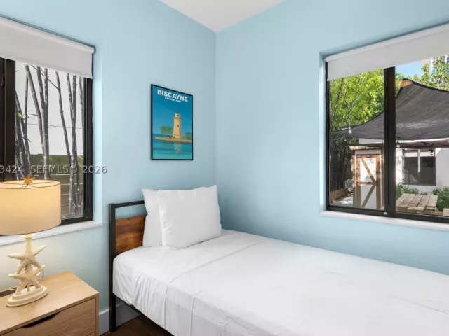 4-bedroom home for rent in Miami - 3134 Carter St - MondialRealty