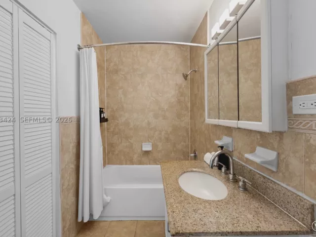 4-bedroom home for rent in Miami - 3134 Carter St - MondialRealty