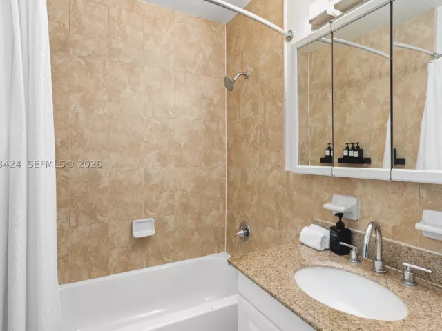 4-bedroom home for rent in Miami - 3134 Carter St - MondialRealty