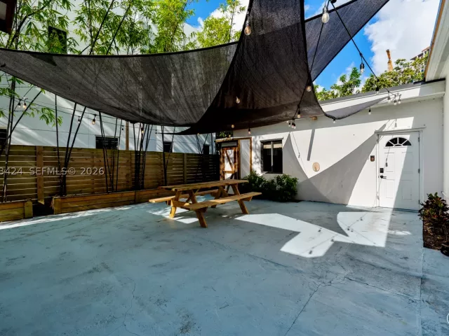 4-bedroom home for rent in Miami - 3134 Carter St - MondialRealty