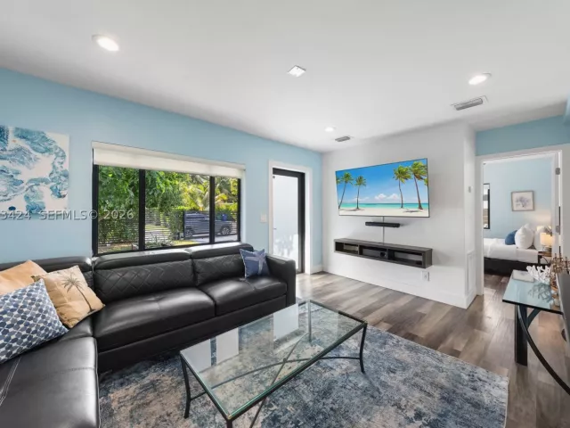 4-bedroom home for rent in Miami - 3134 Carter St - MondialRealty