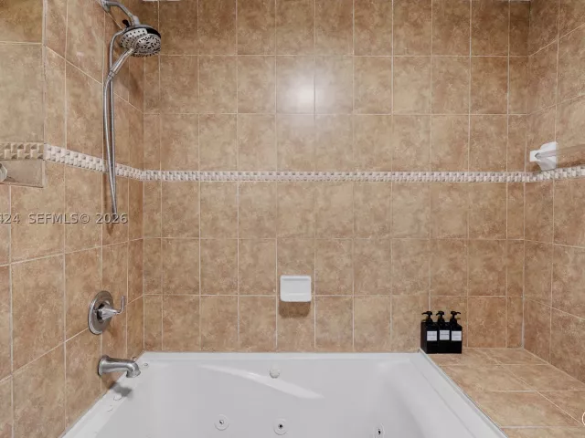4-bedroom home for rent in Miami - 3134 Carter St - MondialRealty