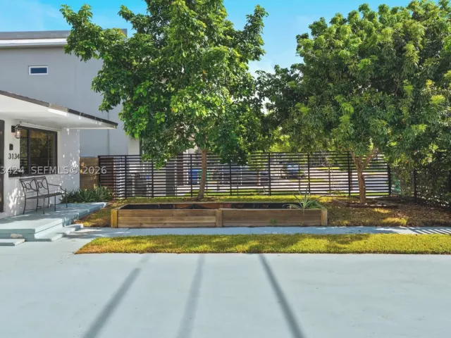 4-bedroom home for rent in Miami - 3134 Carter St - MondialRealty