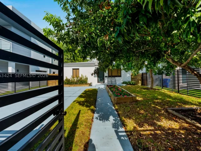 4-bedroom home for rent in Miami - 3134 Carter St - MondialRealty